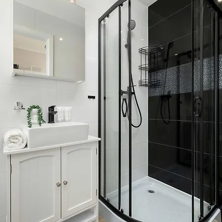 Funkcjonalne Z Klimatyzacja I Miejscem Do Pracy By Renters *